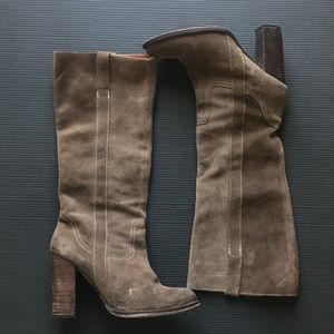 Steve Madden// boots size 8.5